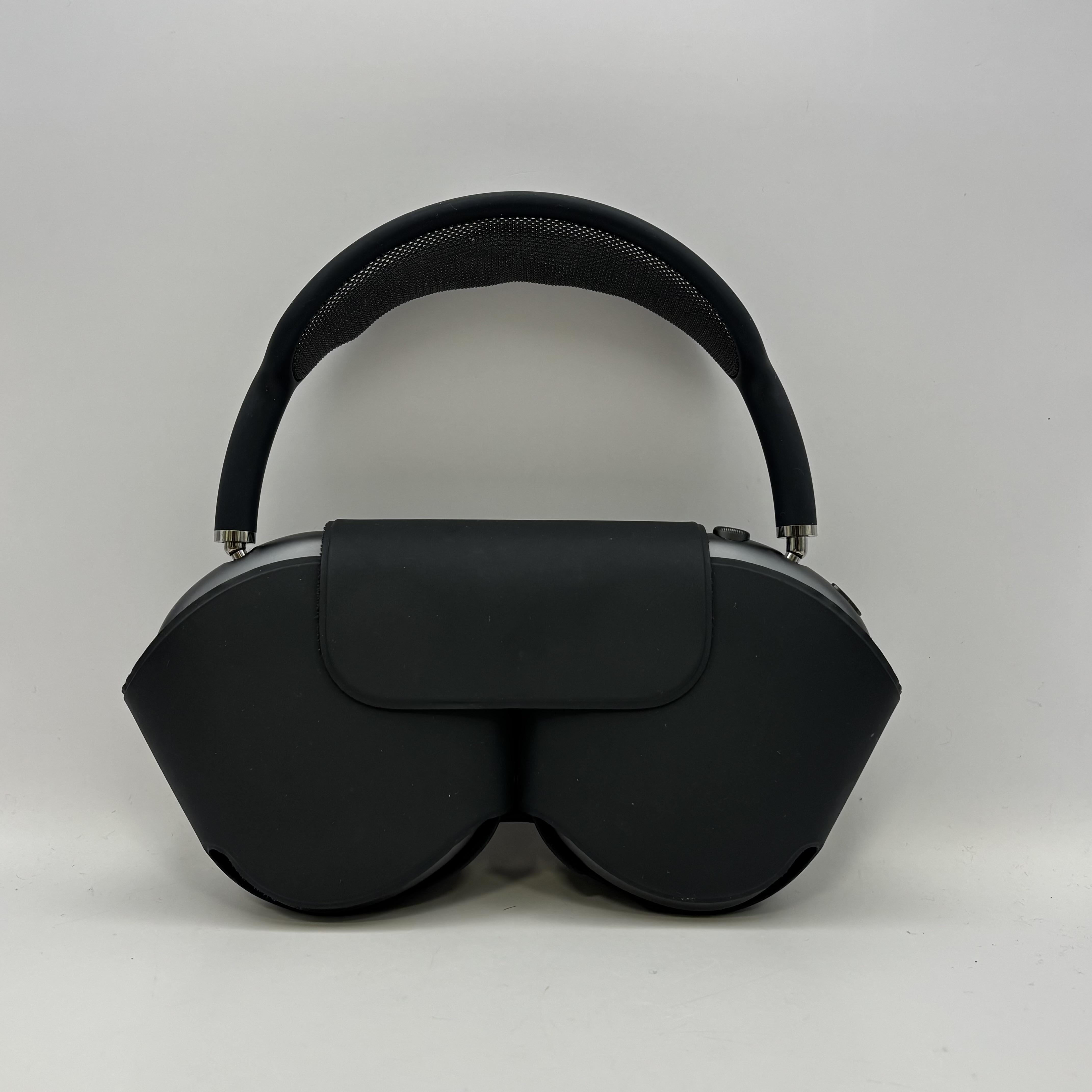 AirPods Max Lightning