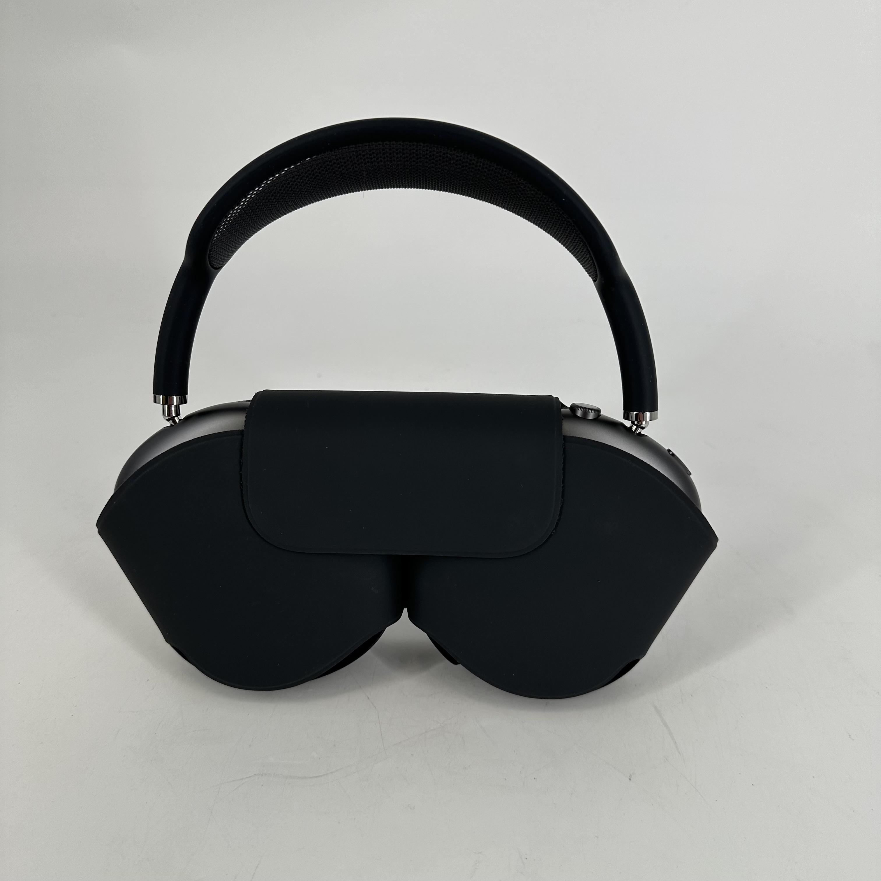 AirPods Max Lightning